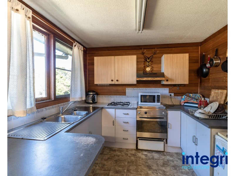 37 Tasman Road, St Georges Basin NSW 2540