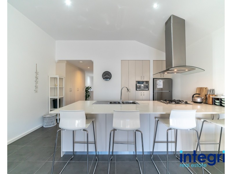 2/14 Goonawarra Drive, Cudmirrah NSW 2540