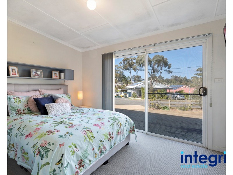 2 Graham Avenue, St Georges Basin NSW 2540