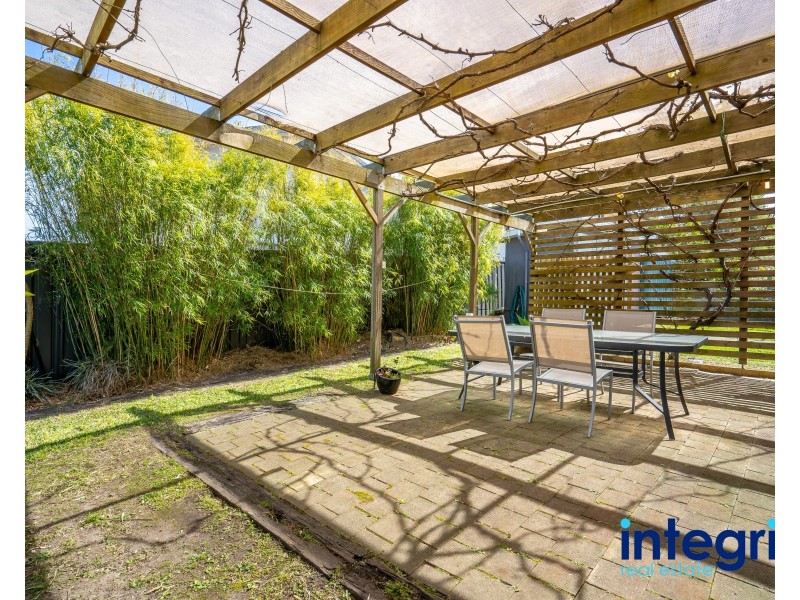 2 Graham Avenue, St Georges Basin NSW 2540