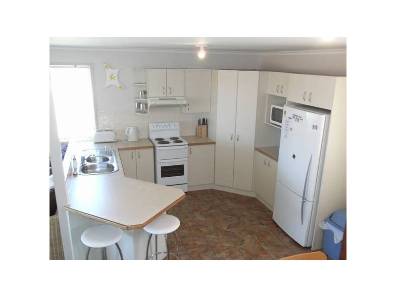16 Elizabeth Dve, Vincentia NSW 2540