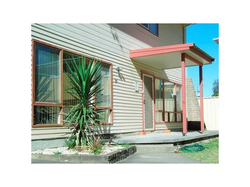 16 Elizabeth Dve, Vincentia NSW 2540
