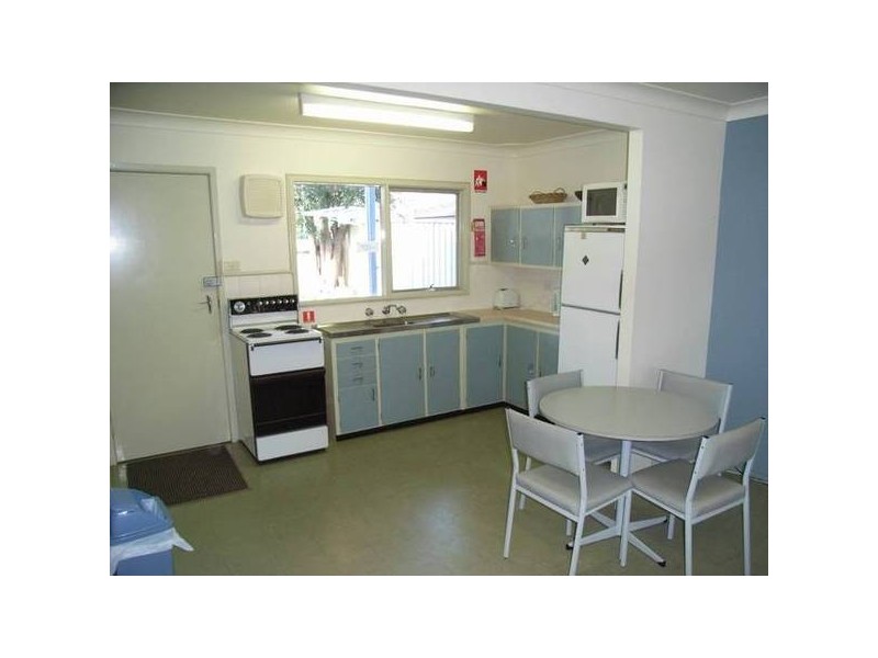 16 Elizabeth Dve, Vincentia NSW 2540