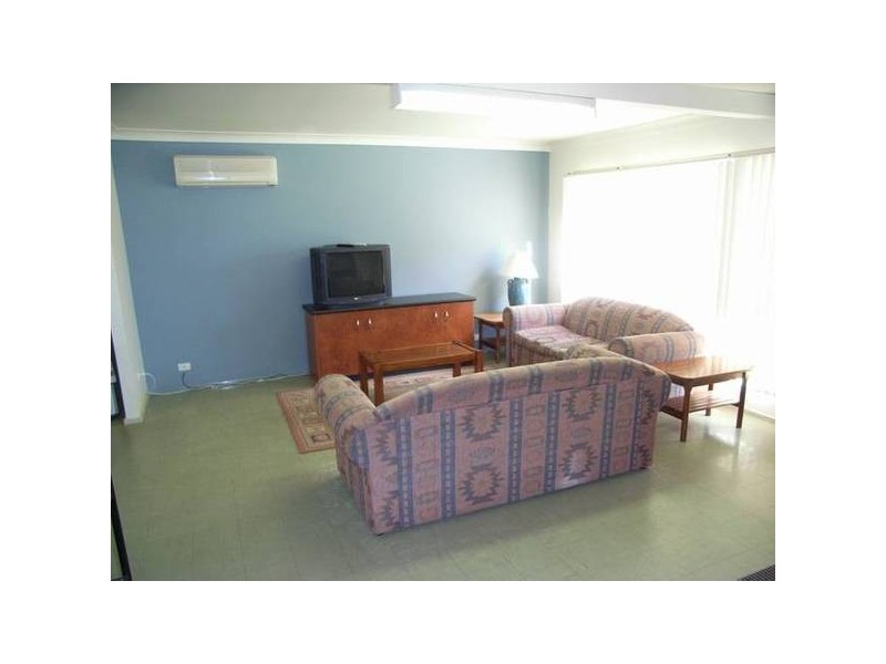 16 Elizabeth Dve, Vincentia NSW 2540