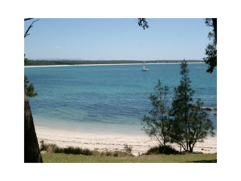 2/42 Bowen St, Huskisson NSW 2540