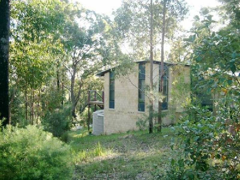 28 Mcarthur Drive, Falls Creek NSW 2540