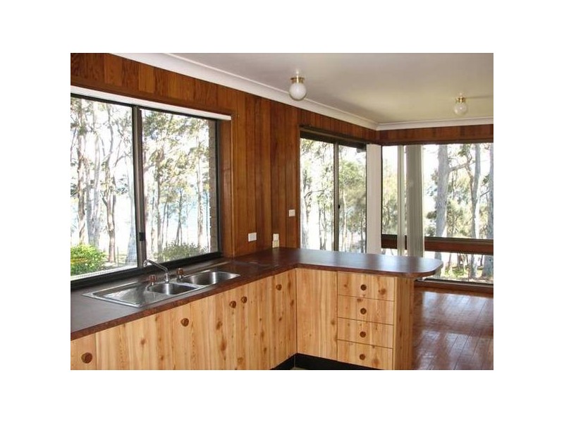 6 Rauch Close, St Georges Basin NSW 2540