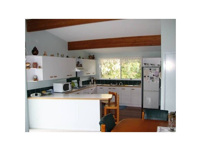 303 Elizabeth Drive, Vincentia NSW 2540