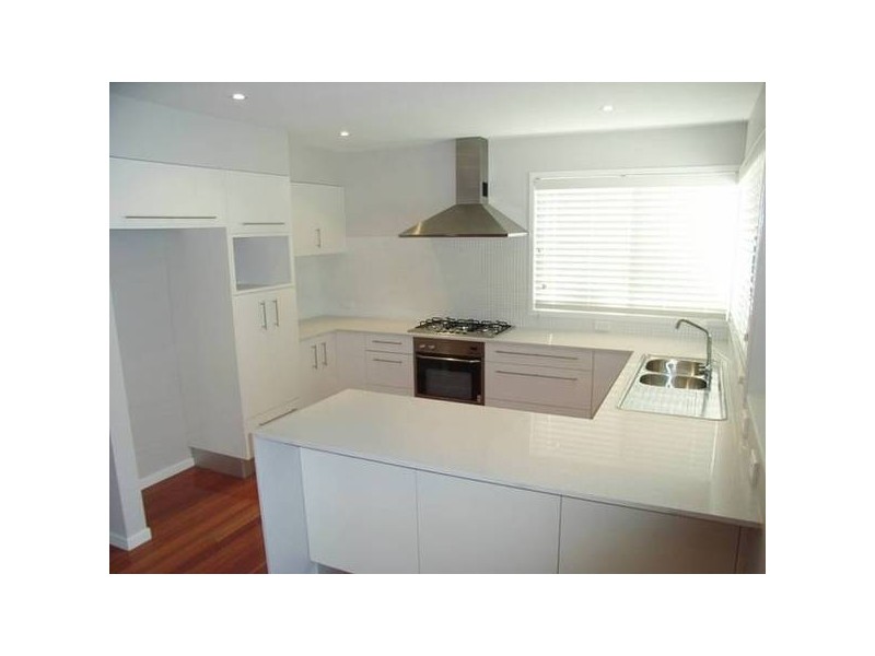 17 Bayview Avenue, Hyams Beach NSW 2540