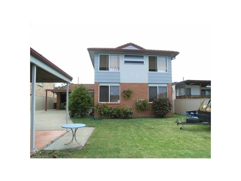 42 Lambs Crescent, Vincentia NSW 2540