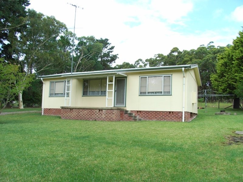78 Woollamia Road, Falls Creek NSW 2540