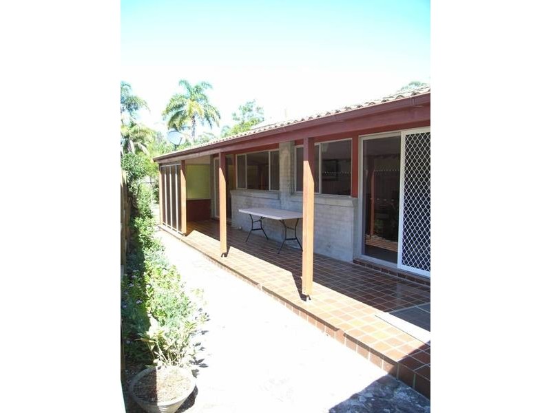 9 Illfracombe Avenue, Vincentia NSW 2540