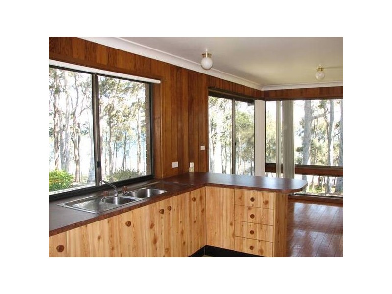 6 Rauch Close, St Georges Basin NSW 2540