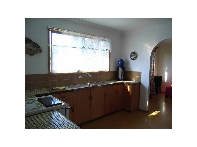 3 Edmund Street, Sanctuary Point NSW 2540