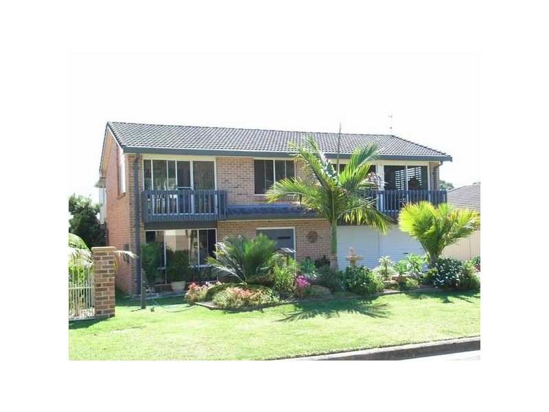 15 Washaven Close, Wrights Beach NSW 2540