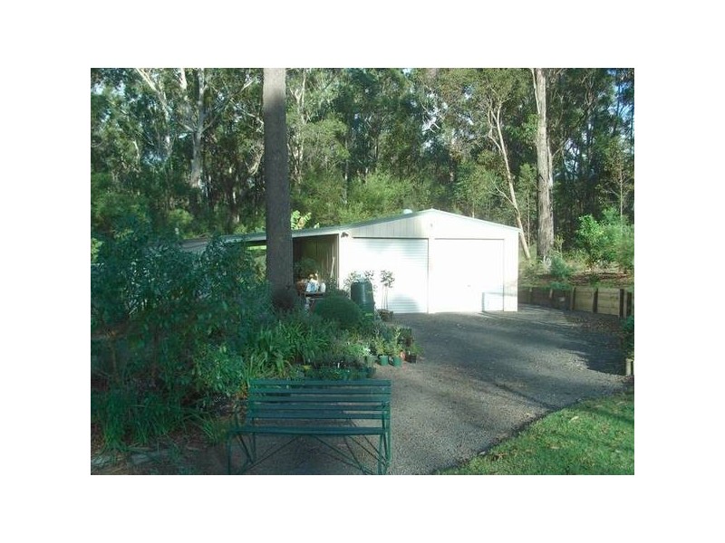 14 McArthur Drive, Falls Creek NSW 2540