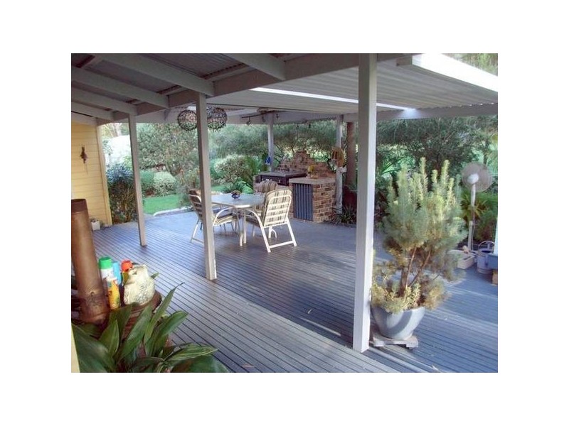 14 McArthur Drive, Falls Creek NSW 2540