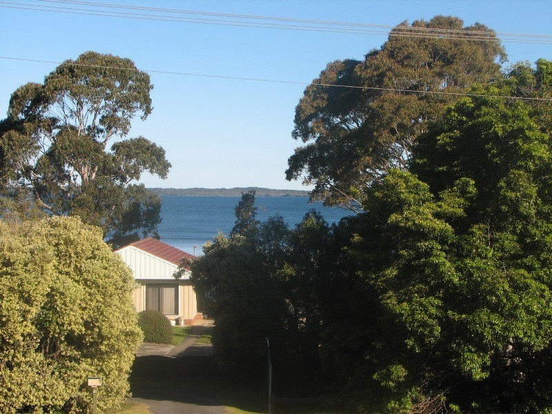 15 Loralyn Avenue, St Georges Basin NSW 2540