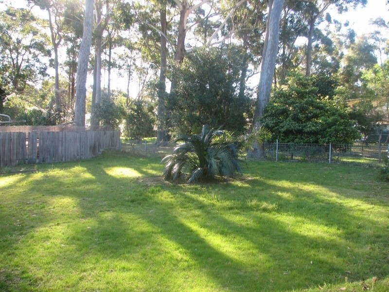 15 Loralyn Avenue, St Georges Basin NSW 2540