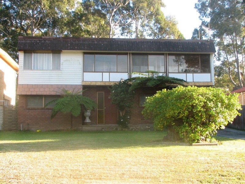 15 Loralyn Avenue, St Georges Basin NSW 2540