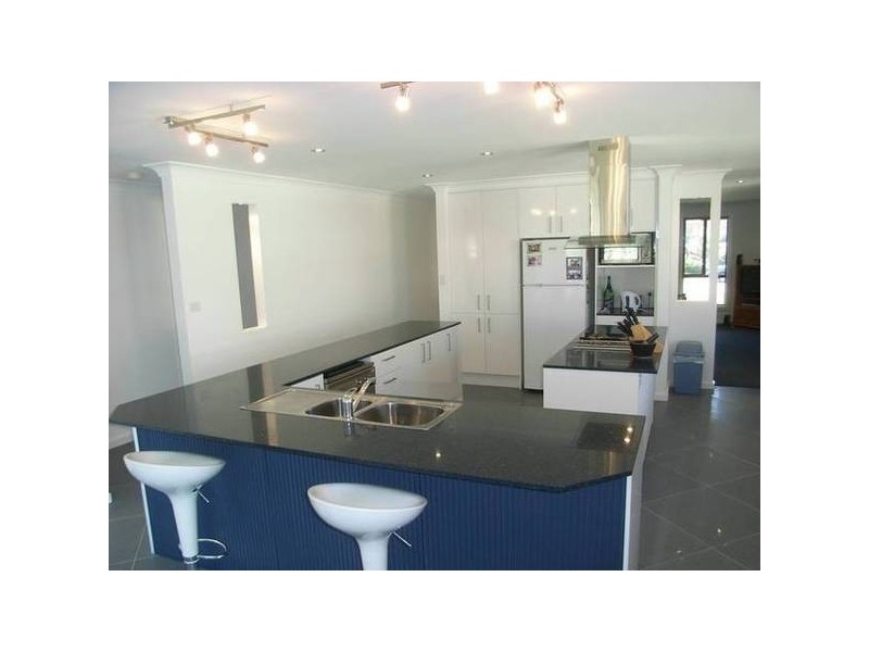 74 Waratah Crescent, Sanctuary Point NSW 2540