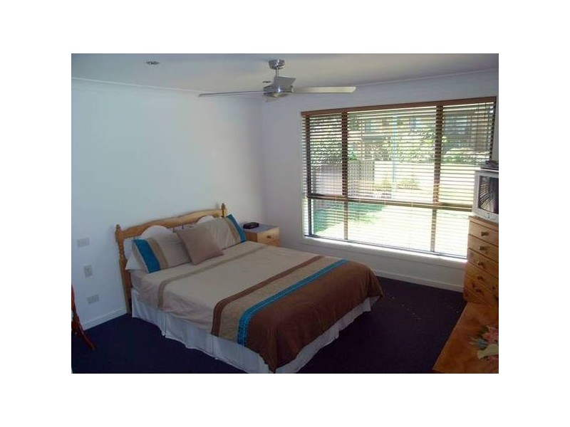 74 Waratah Crescent, Sanctuary Point NSW 2540