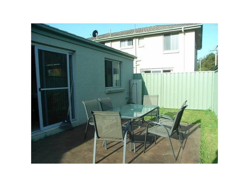 2/47 Hawke Street, Huskisson NSW 2540