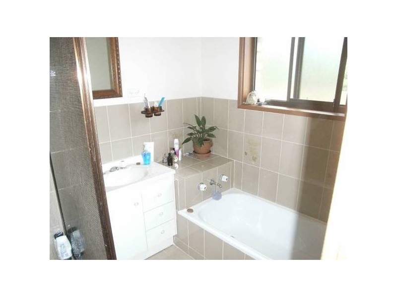 8 Duncan Street, Vincentia NSW 2540