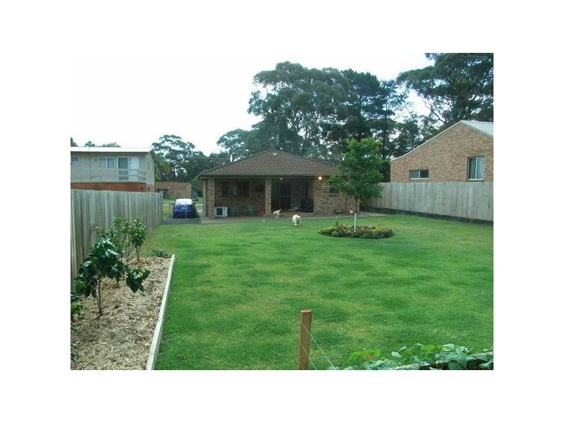 8 Duncan Street, Vincentia NSW 2540