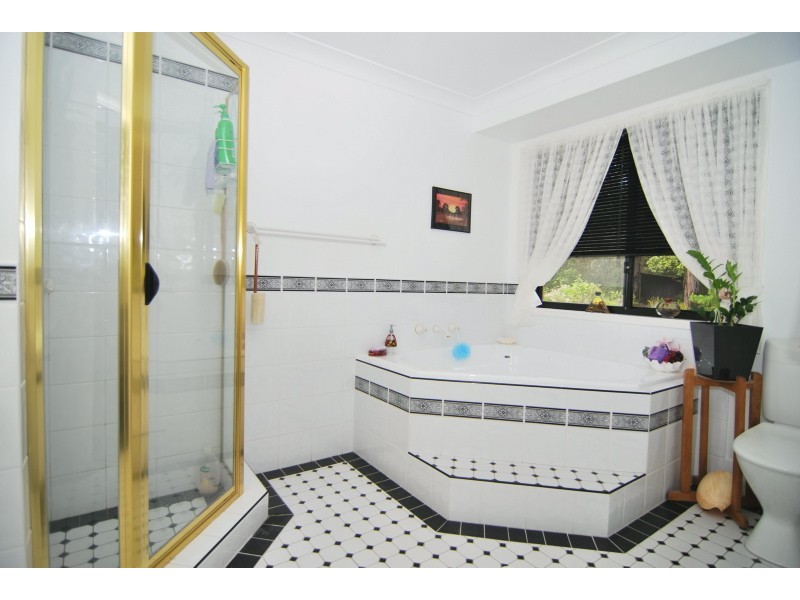 5 Fairfax Road, Woollamia NSW 2540