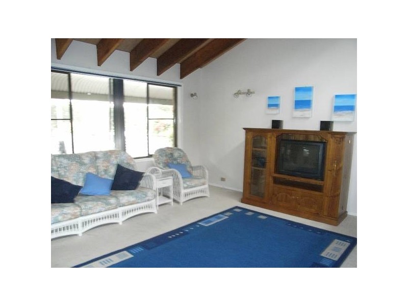 403 Elizabeth Drive, Vincentia NSW 2540