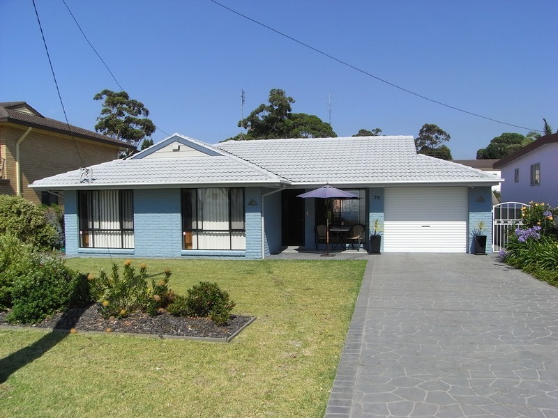39 Illfracombe Avenue, Vincentia NSW 2540