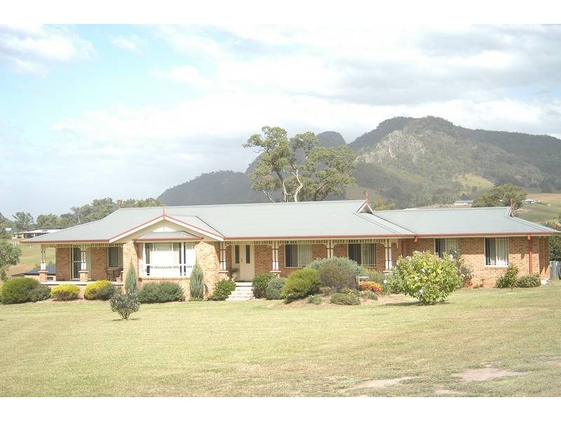 16 Craven Close, Gloucester NSW 2422