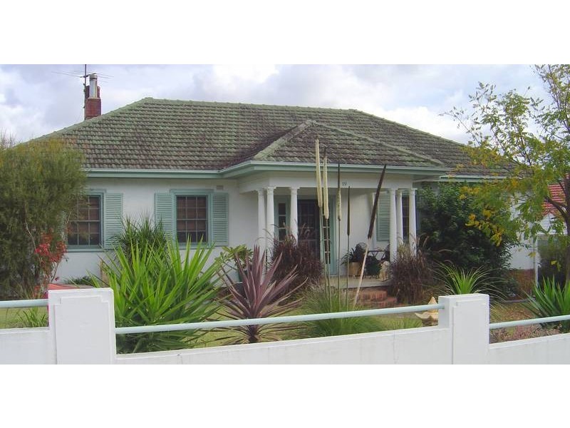19 Queen Street, Gloucester NSW 2422