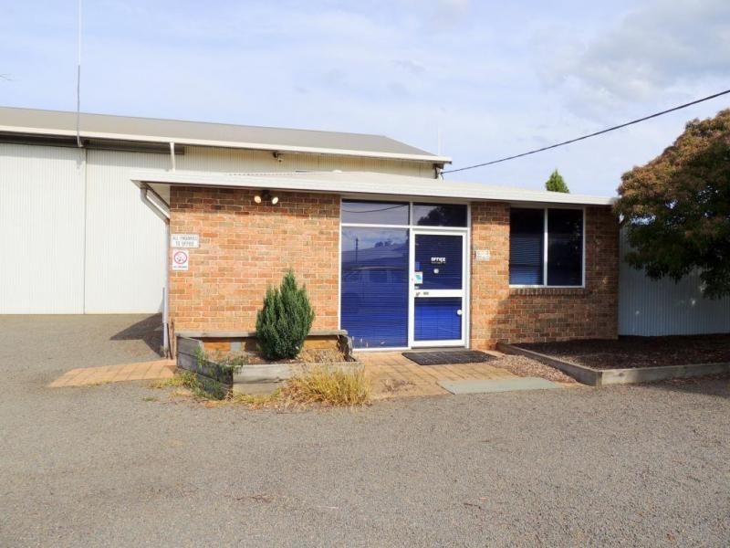 16-18 Lowe Street, Gloucester NSW 2422