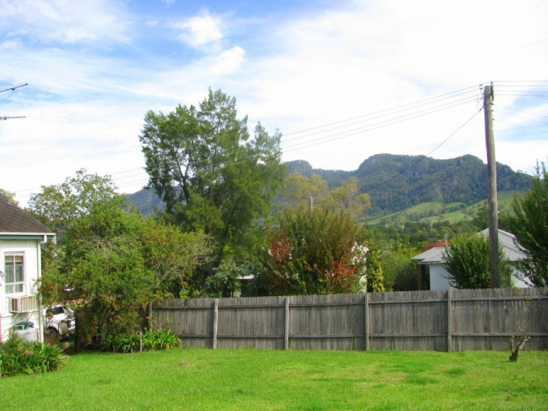 16 Market St, Gloucester NSW 2422