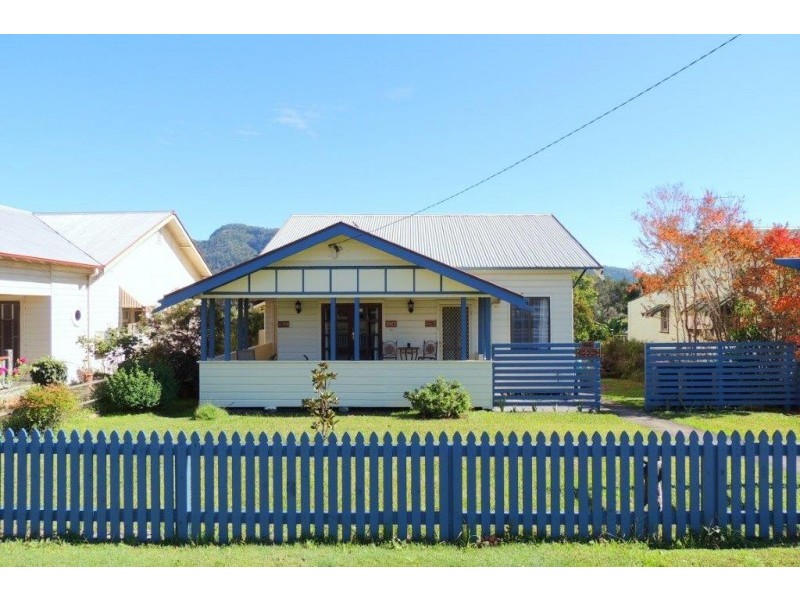 11 Church Street, Gloucester NSW 2422