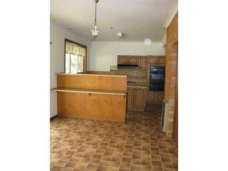18 Green Lane, Orange NSW 2800