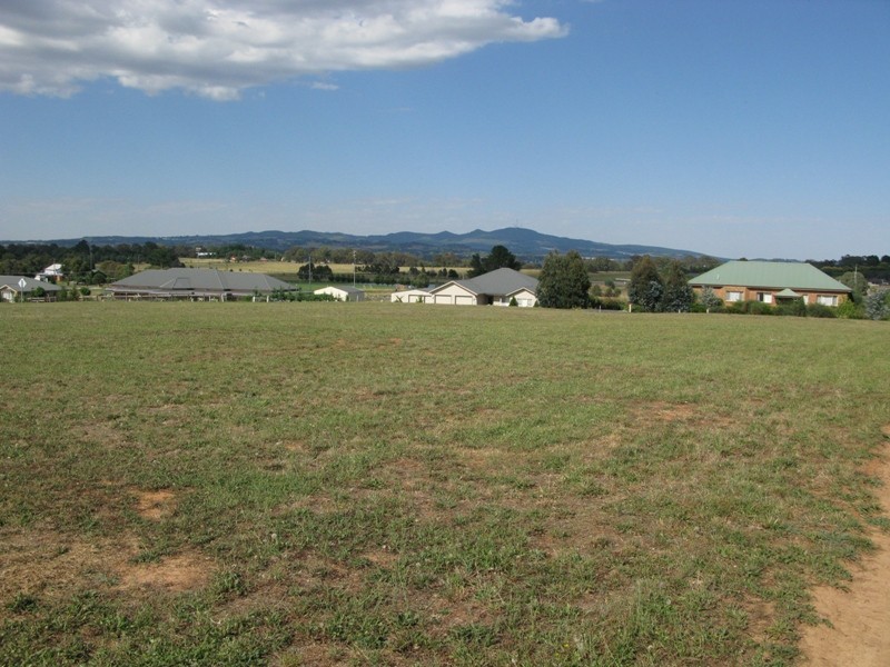 14 Illamatta Way, Orange NSW 2800