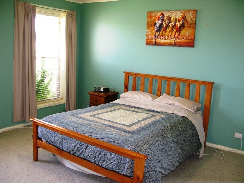 2 Lavender Close, Orange NSW 2800