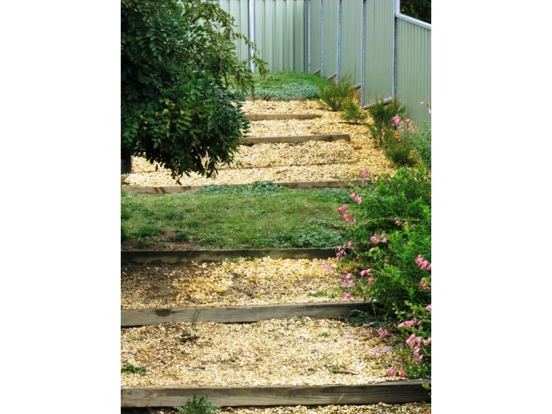 10 Amana Circuit, Orange NSW 2800