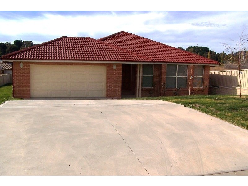 1 & 5 Faye Crescent, Orange NSW 2800