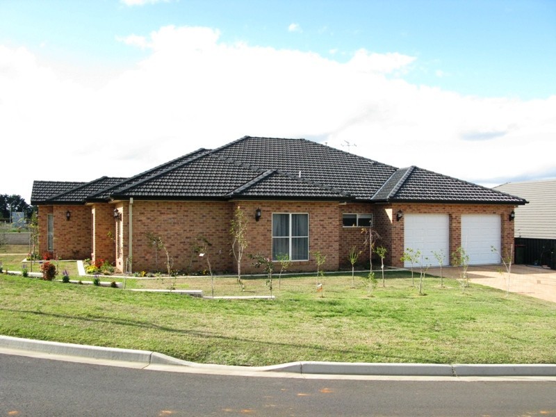 28 Isaac Drive, Orange NSW 2800