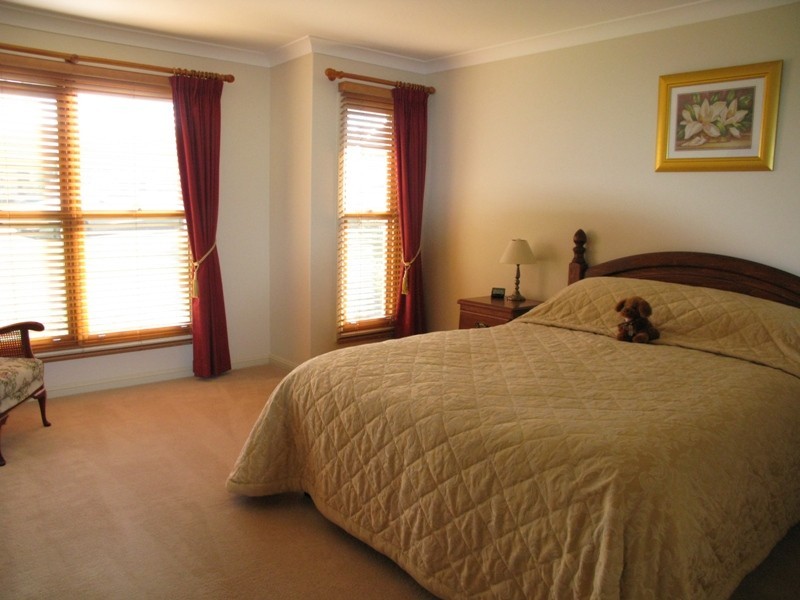 3 Avonlea Place, Orange NSW 2800