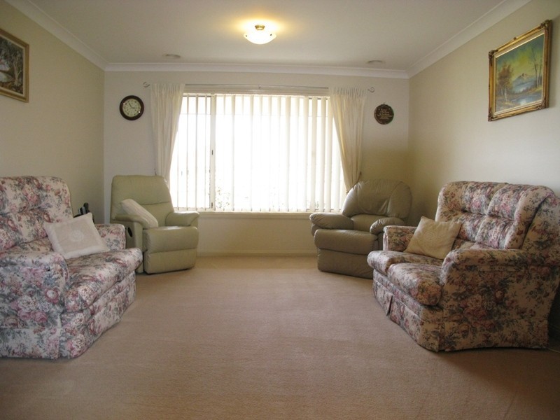 3 Avonlea Place, Orange NSW 2800