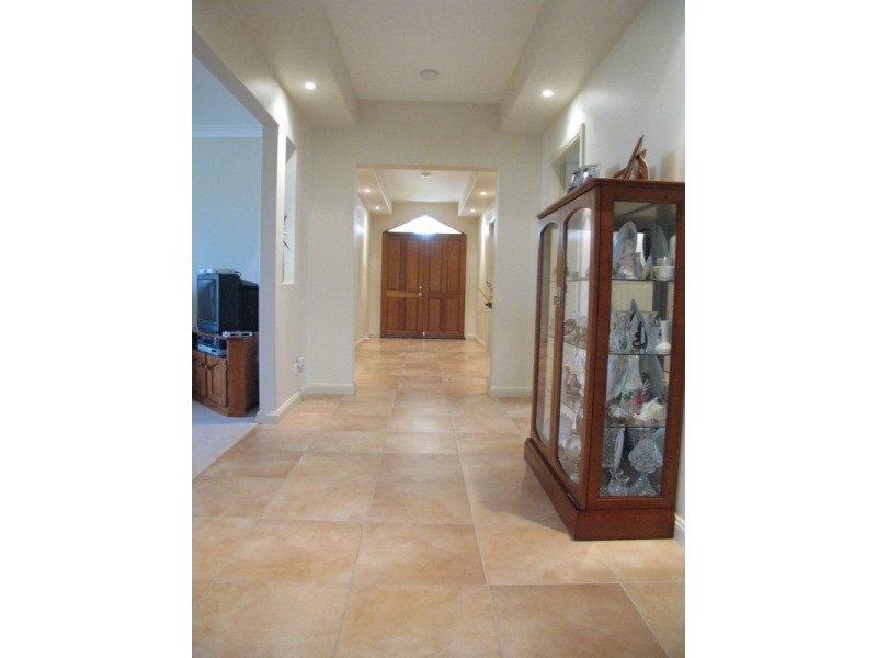 3 Avonlea Place, Orange NSW 2800