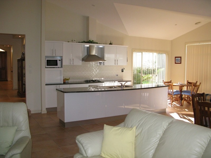 3 Avonlea Place, Orange NSW 2800