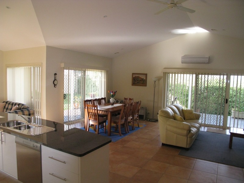 3 Avonlea Place, Orange NSW 2800