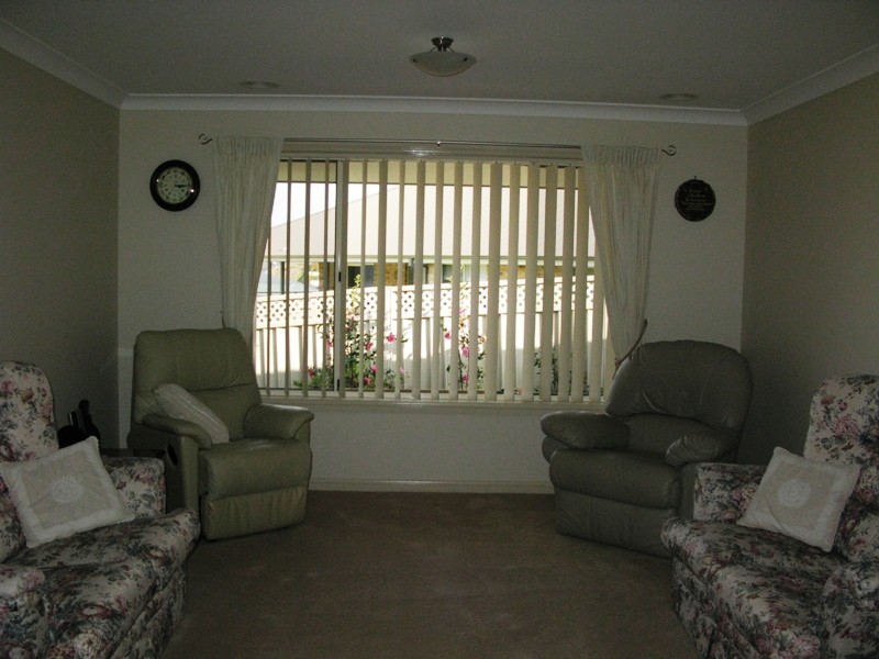 3 Avonlea Place, Orange NSW 2800