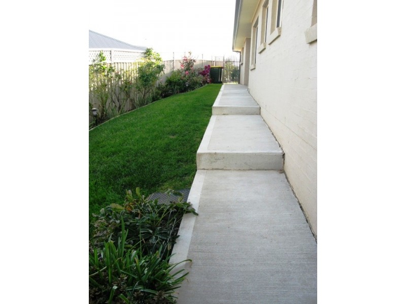 3 Avonlea Place, Orange NSW 2800